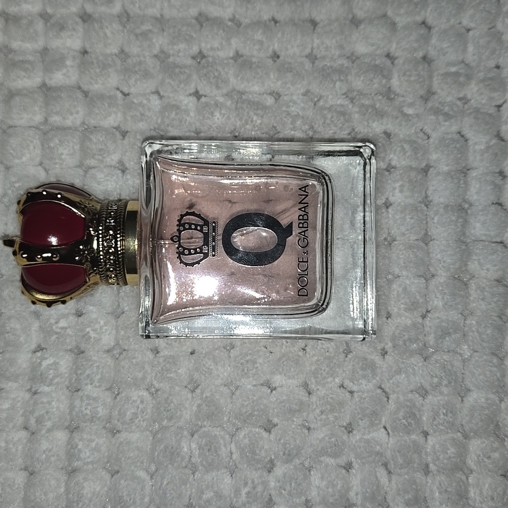 Half Full Dolce & Gabbana Queen perfume